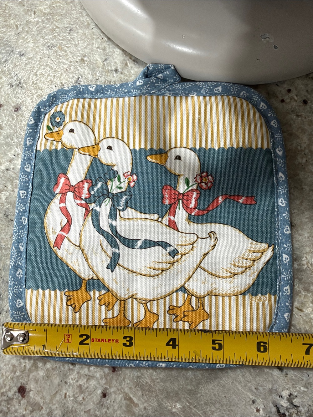 Vintage Blue Bow Geese Pot Holder 1990s Blue Floral Striped Hanging Loop Kitchen - Picture 5 of 6
